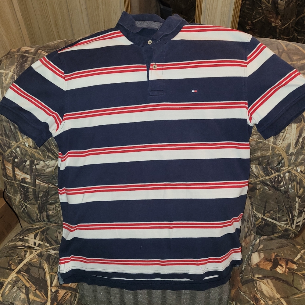 Tommy Hilfiger short sleeve polo shirt size L.